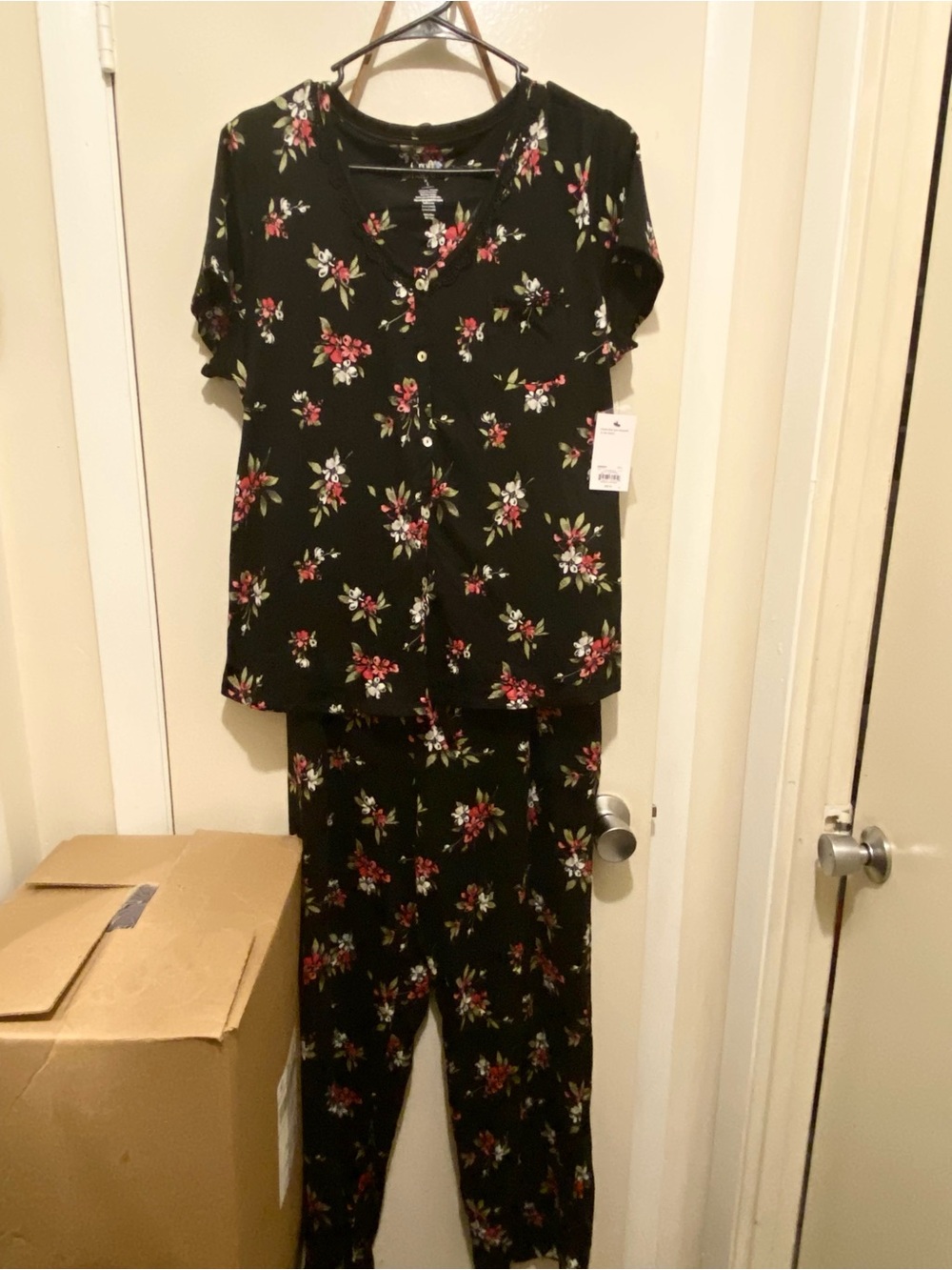 Croft & Barrow Floral Pajama Set in Black Size Large NWT(C1)